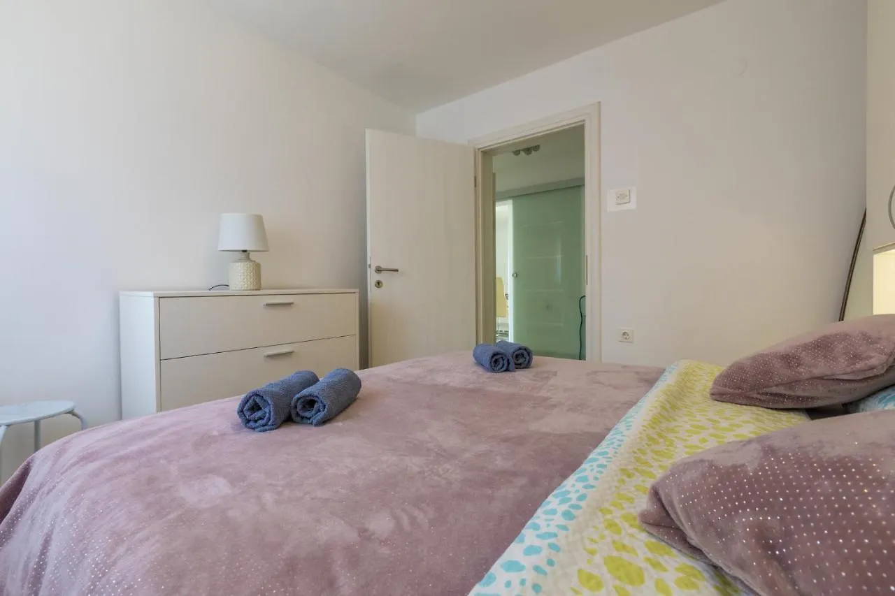 Kotvica Apartment Selce Croatia