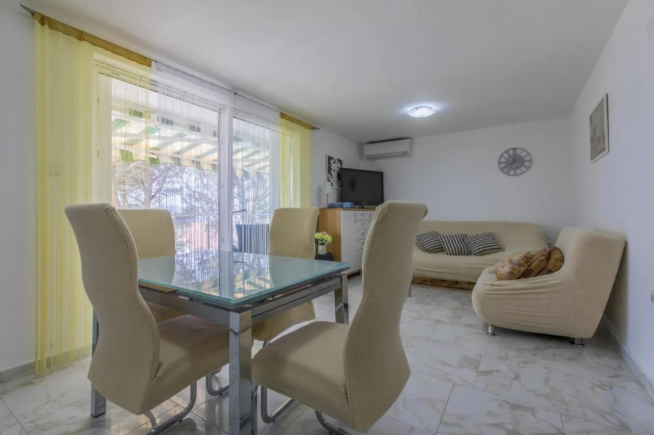 Apartmán Kotvica Selce 0*,  Chorvatsko