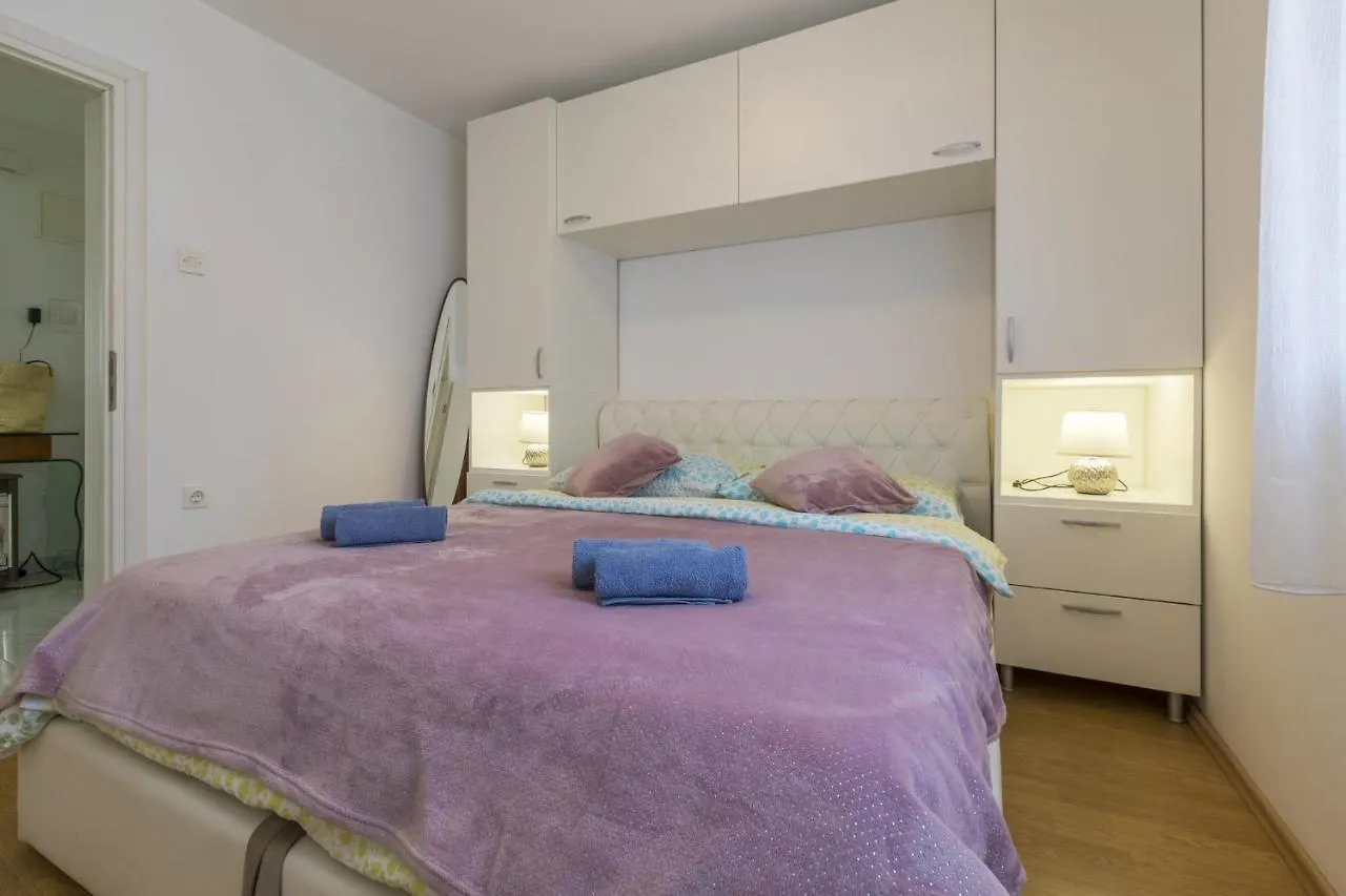 Kotvica Apartment Selce