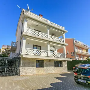 Eni Apartman