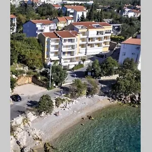 Rene Apartman