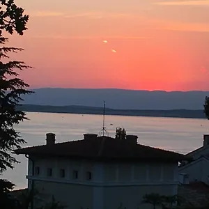 Irena Apartman